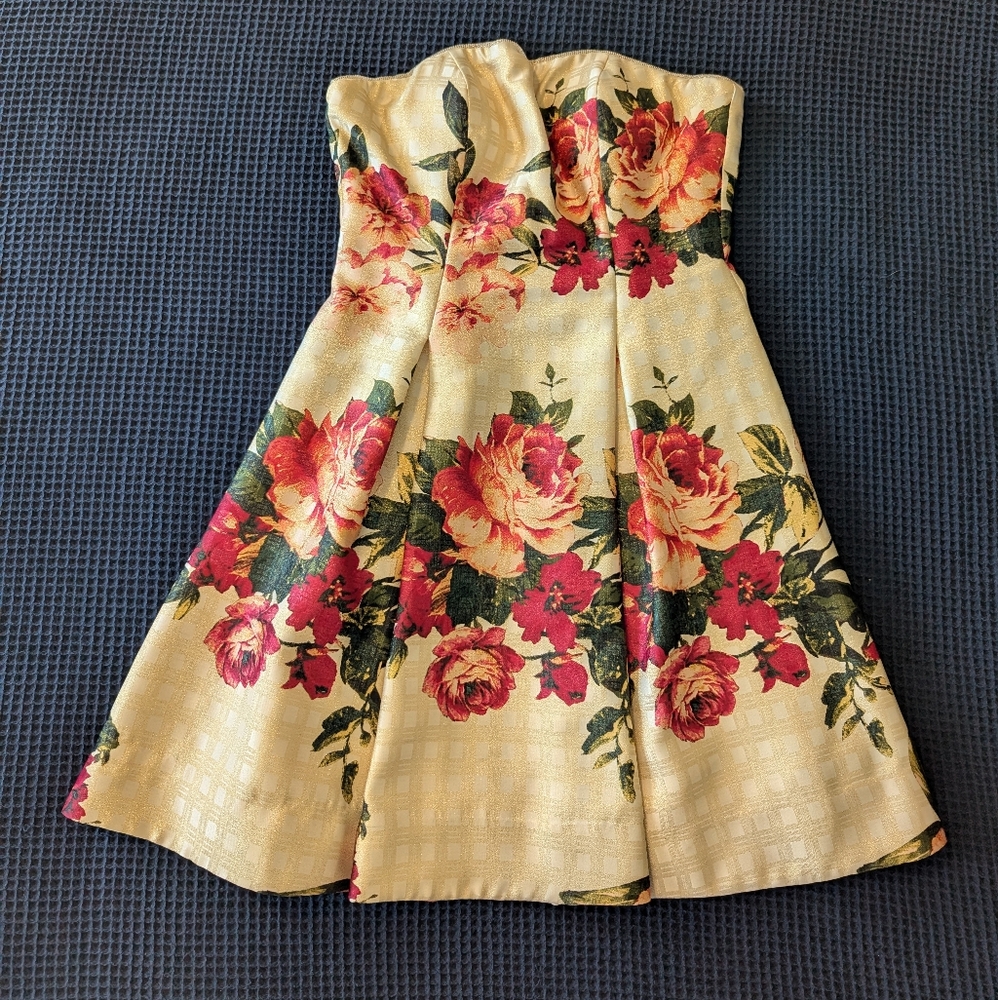 Nicole Miller Floral Gold Metallic Jacquard Flare Strapless Dress size 6